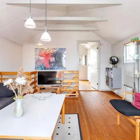 6 Person In Hadsund-by Traum *